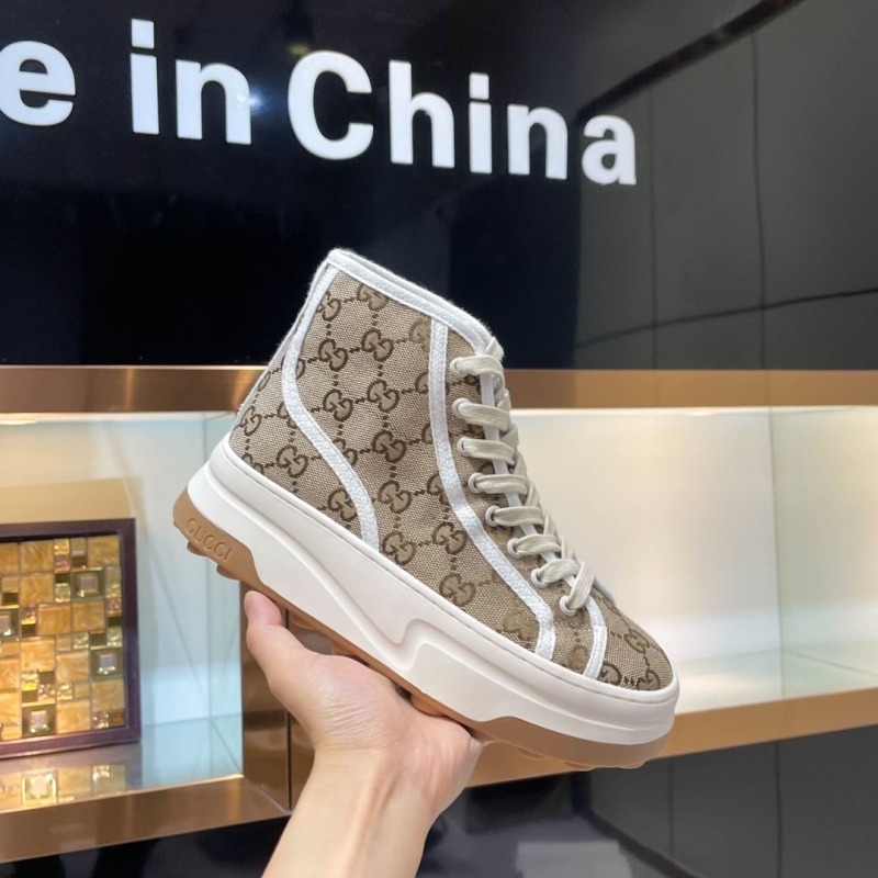 G*u*i casual shoes